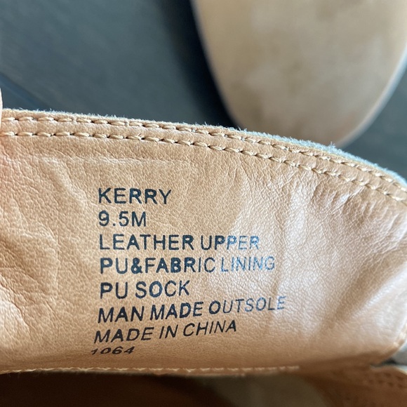 Steve Madden Suede Loafer Shoes - Picture 4 of 4